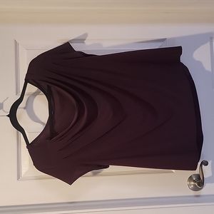 Burgundy Short sleeve 2x Gorgeous neckline